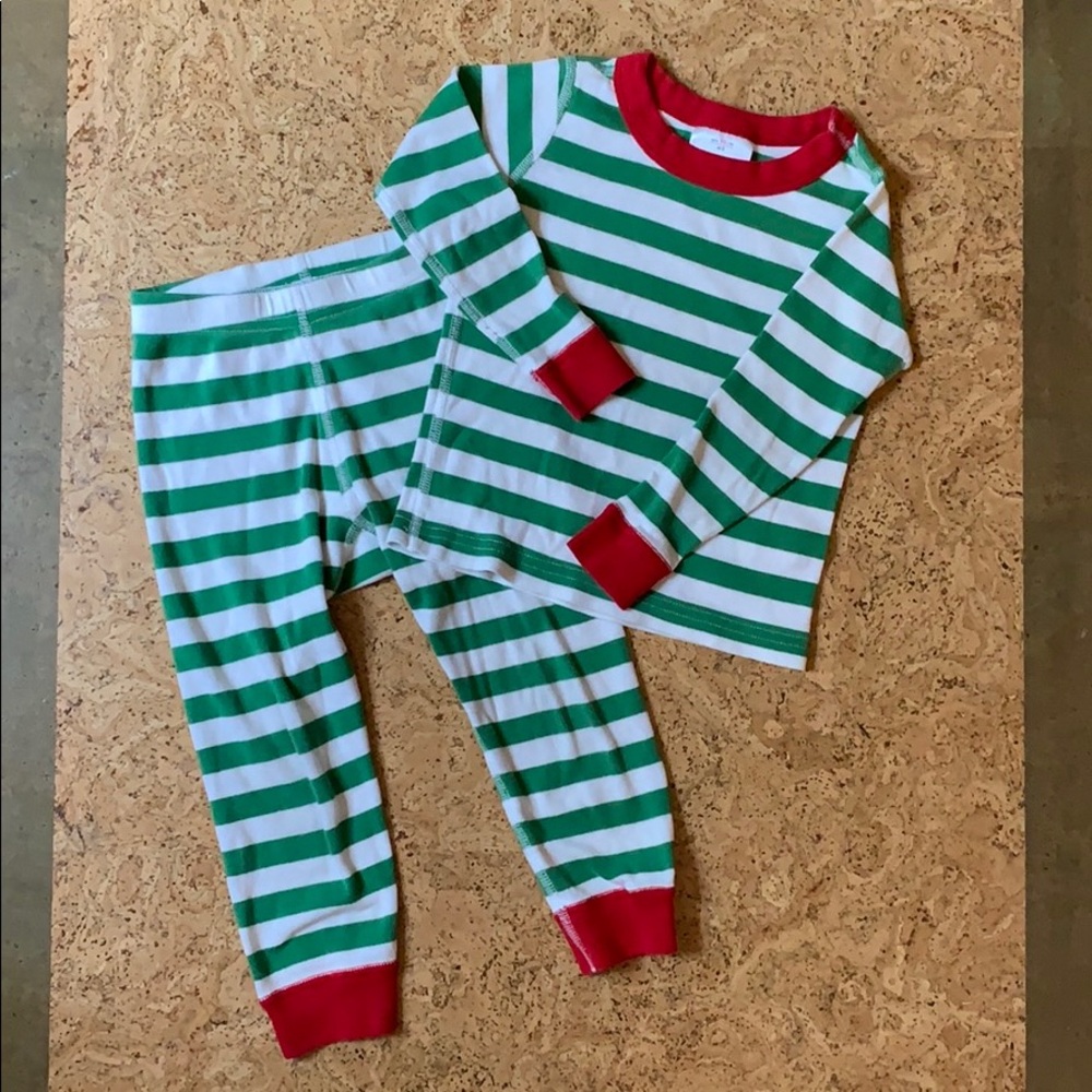 Hanna Andersson tipped pajamas size 3